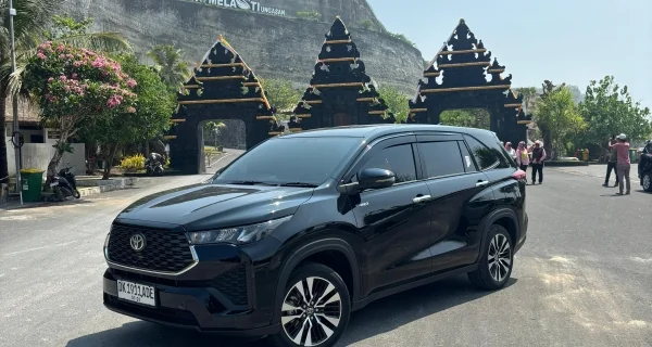 Toyota Innova Zenix rental vehicle in Bali